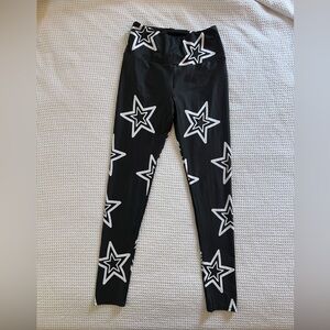 Gold sheep black and white star leggings size large